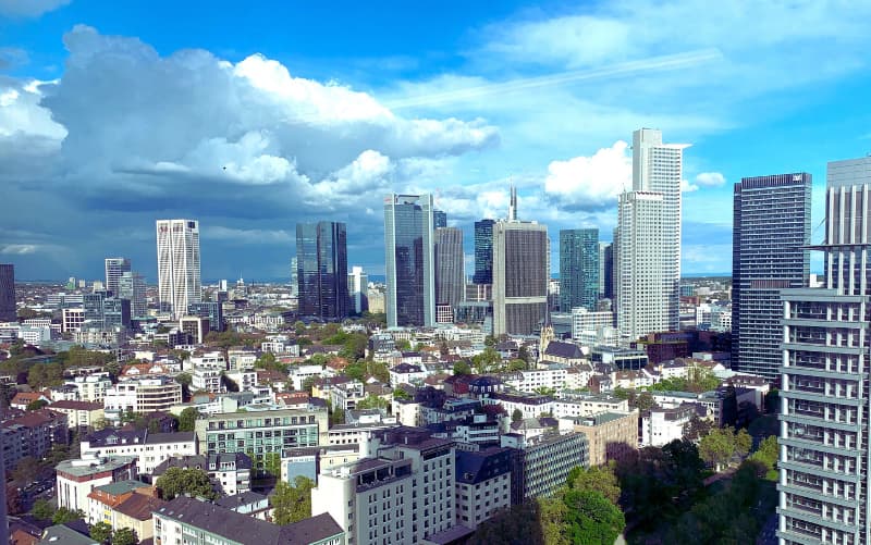 Skyline von Frankfurt für Immobilienverwaltung